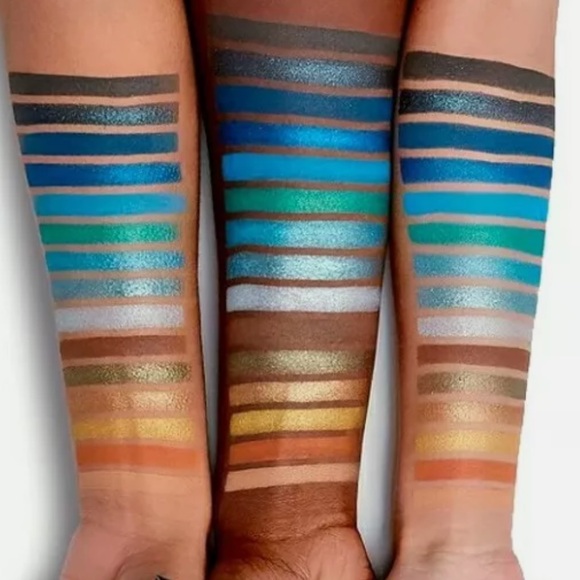 HIPDOT CENOTE PRESSED EYESHADOW PALETTE - Picture 4 of 4